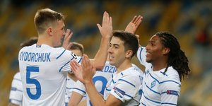 Παίκτες της Ντιναμό Κιέβου πανηγυρίζουν