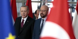 Ο Τούρκος Πρόεδρος, Ρετζέπ Ταγίπ Ερντογάν με τον πρόεδρο του Ευρωπαϊκού Συμβουλίου, Σαρλ Μισέλ