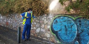 Καθαρισμός γκράφιτι