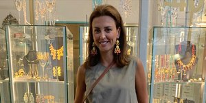 Η Εβελίνα Παπαντωνίου με φόρεμα