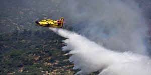 φωτιά αεροσκάφος Πυροσβεστικής