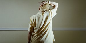 γυναικα πλατη με κιτρινο 