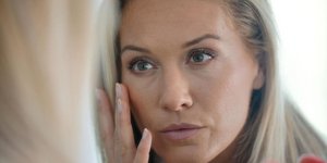 Γυναίκα κρέμα ματιών