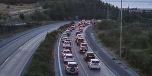 κινηση στο δεξι ρευμα