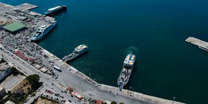 Λιμάνι Ηγουμενίτσας απο ψηλα