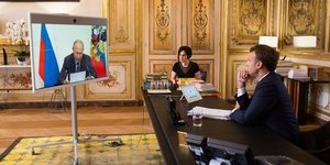 Τηλεδιάσκεψη Μακρόν-Πούτιν/Φωτογραφεία Γαλλική προεδρία