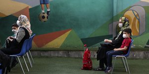 ιραν μαμα παιδι σχολειο 