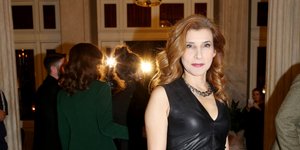 Η Μαρία Παπαλάμπρου στα μαύρα ντυμένη