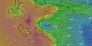 Ο «Ιανός» έχει «μάτι» 50 χιλιομέτρων και ανέμους με μέση ένταση 90 χλμ/ώρα