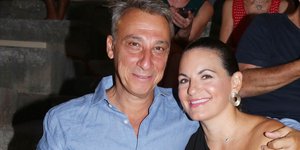 Μίνως Μάτσας αγκαλιά με Ολγα Κεφαλογιάννη