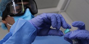 ολοσωμη στολη μπουκαλακι