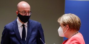 Ο Σαρλ Μισέλ με την Ανγκελα Μέρκελ