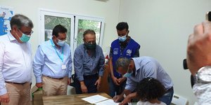 Βεβαίωση ασύλου στον πρόσφυγα που έσωσε από πνιγμό ηλικιωμένη