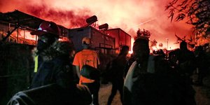 Η φωτιά στο ΚΥΤ στη Μόρια