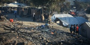 Απόλυτη καταστροφή στη Μόρια από την πυρκαγιά