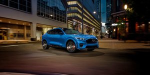 Ευρωπαϊκό ντεμπούτο για την ηλεκτρική Ford Mustang