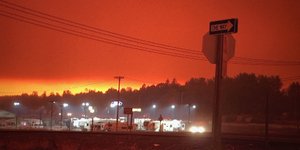 Κόκκινος ουρανός στο Ορεγκον από φωτιά