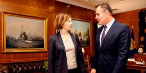 Ο Νίκος Παναγιωτόπουλος και η Γαλλίδα υπ. Αμυνας Φλοράνς Παρλί