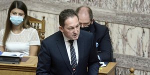 Ο Στέλιος Πέτσας μιλάει στην Βουλή