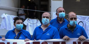 ΠΟΕΔΗΝ συγκέντρωση με μάσκες