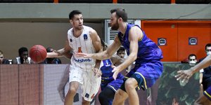Φάση από τον αγώνα μπάσκετ Προμηθέας Πατρών-Γκραν Κανάρια