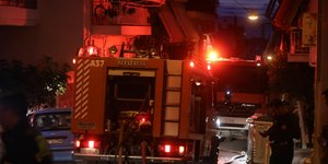 Πυροσβεστικό όχημα σε γειτονιά
