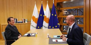 Ο πρόεδρος της Κύπρου Νίκος Αναστασιάδης τετ-α-τετ με τον πρόεδρο του ευρωπαϊκού Συμβουλίου, Σαρλ Μισέλ