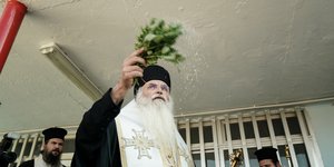 σχολεία ιερέας κάνει αγιασμό