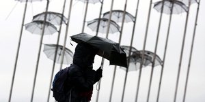 Κορωνοϊός: Σε ισχύ από σήμερα τα νέα μέτρα της κυβέρνησης στις «κόκκινες» περιοχές