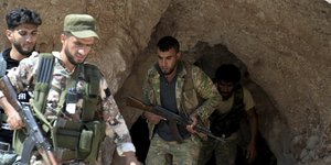 Τουρκία Σύροι με όπλα