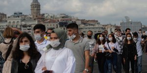 Τουρκία κόσμος με μάσκες για τον κορωνοϊό