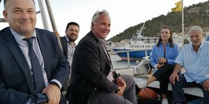 βοριδης σε βαρκα