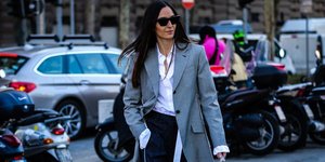 στιλάτη γυναίκα στην εβδομάδα μόδας