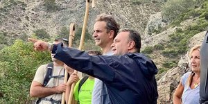 Από την επίσκεψη Κυριάκου και Μαρέβας Μητσοτάκη στη Σαμοθράκη μαζί με τον βουλευτή Έβρου, Σταύρο Κελέτση