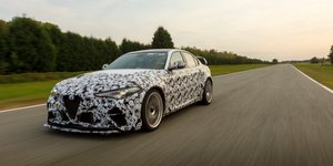 Οι οδηγοί της Alfa Romeo Racing δοκιμάζουν τη νέα Giulia GTA