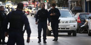 Αστυνομικοί στην Αγίου Μελετίου 