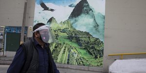 αφισα ματσου πιτσου 