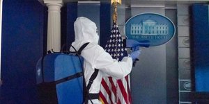 Απολύμανση στο σήμα του Λευκού Οίκου