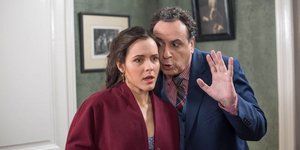 Η Αρετή και ο Πώποτας σε σκηνή από τη σειρά «Το Καφέ της Χαράς»