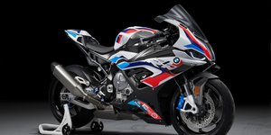 BMW M 1000 RR με 212 άλογα -Εντυπωσιακές εικόνες