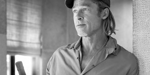 Ο Μπραντ Πιτ διαφημίζει την νέα ροζέ σαμπάνια του