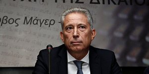 Ο Κώστας Χρυσόγονος