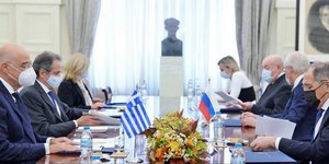 Δένδιας Λαβρόφ