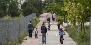 υπαιθρος πεζοι ποδηλατα