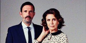 Ο Δούκας (Λεωνίδας Κακούρης) και η Μυρσίνη Σεβαστού (Κατερίνα Διδασκάλου) στις «Άγριες Μέλισσες»