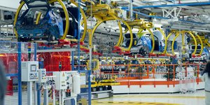 Mirafiori: Οι Ιταλοί έφτιαξαν μια από τις μεγαλύτερες μονάδες παραγωγής