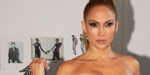 Η Τζένιφερ Λόπεζ με ρούχα Balmain