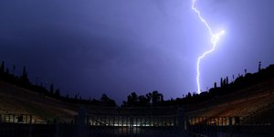 Κεραυνός στο Καλλιμάρμαρο