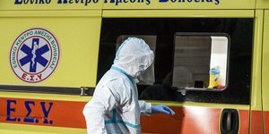 κορωνοϊός ασθενοφόρο