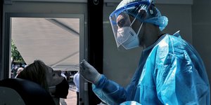 Κορωνοϊός τεστ μάσκα